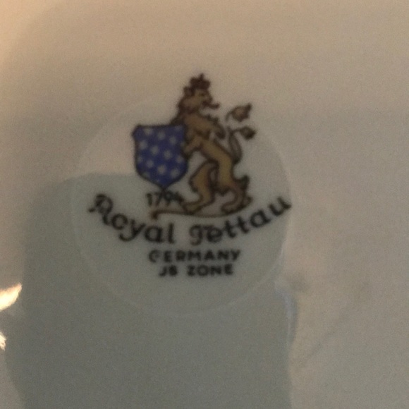 1 Royal Tettau Salad Plates - Picture 5 of 6